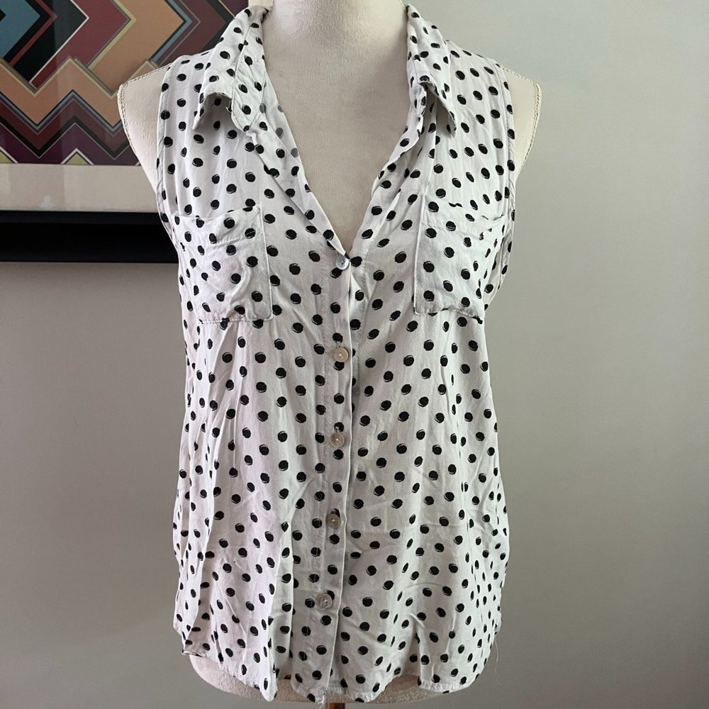 Just Living Polka Dot Sleeveless Button-down Blouse S